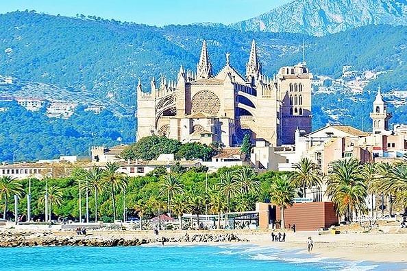 Palma de Mallorca Guided Tour with Hotel Pick up - Fun & Tickets