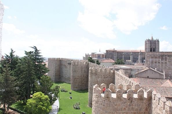 Full Day Tour Ávila and Segovia from Madrid with Tickets to Monuments Included - Fun & Tickets