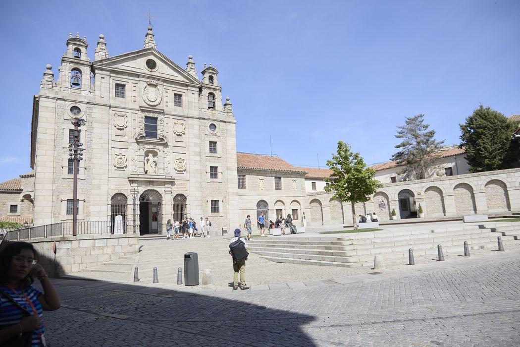 Tour PRIVADO y exclusivo de Día Completo a Segovia y Ávila desde Madrid con Almuerzo