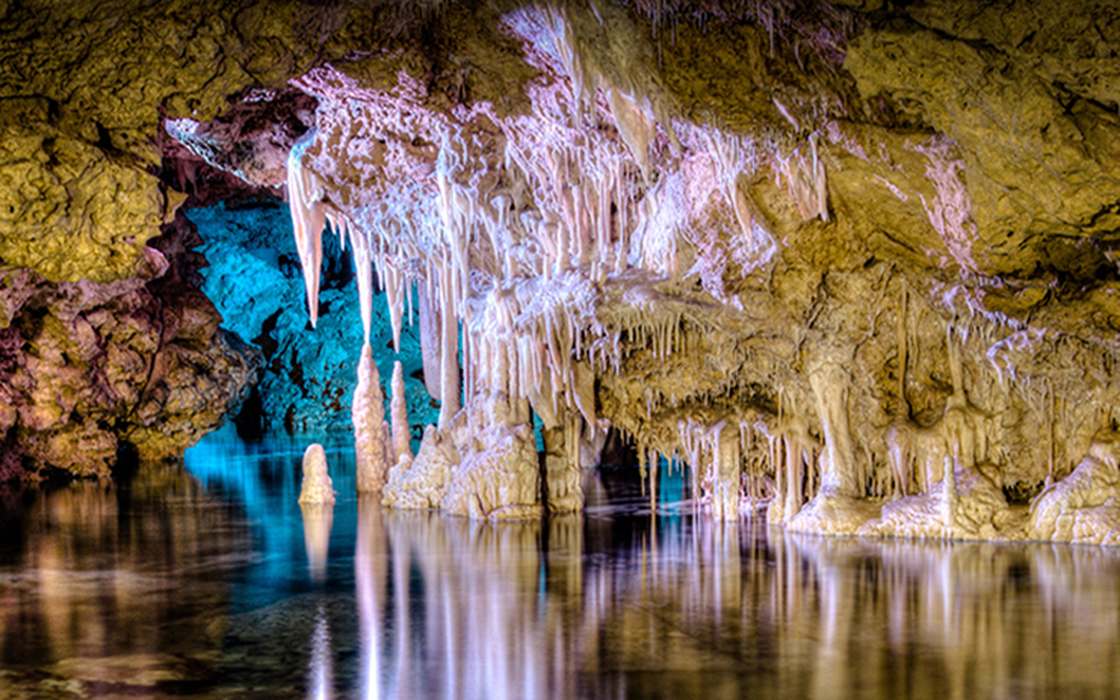 Excursión de día Completo a Cuevas del Drach y Hams con visita a Fábrica de Perlas