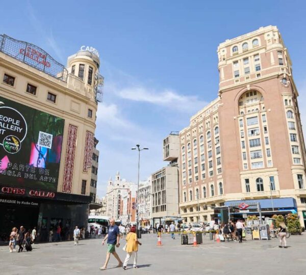 Gran Vía street in Madrid on a private walking tour