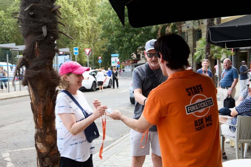 Fun & Tickets guide with a client on a private walking tour of Madrid