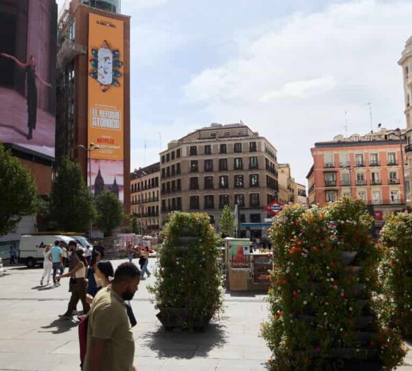 Pedestrian shopping street in central Madrid