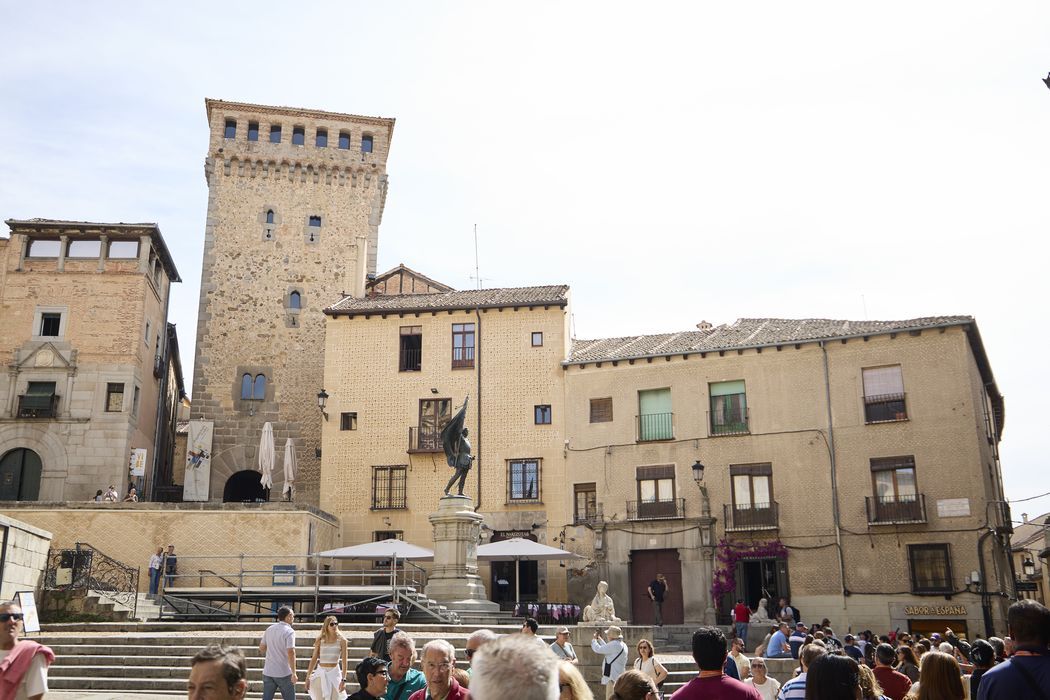 Tour PRIVADO y exclusivo de Día Completo a Segovia y Ávila desde Madrid con Almuerzo